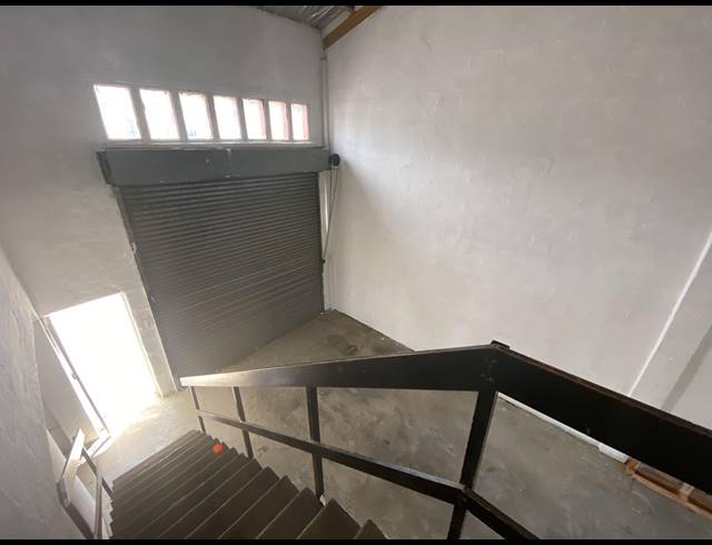 160M² WAREHOUSE TO LET IN GLEN ANIL